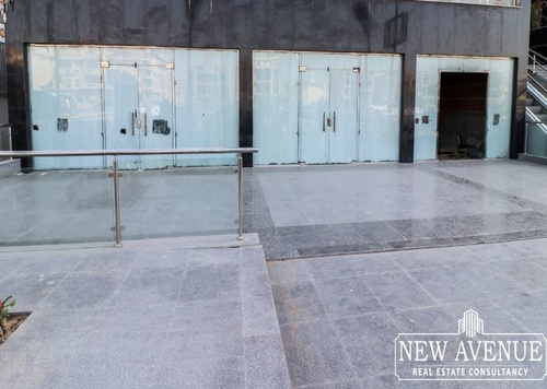 Retail for rent in North 90th New Cairo