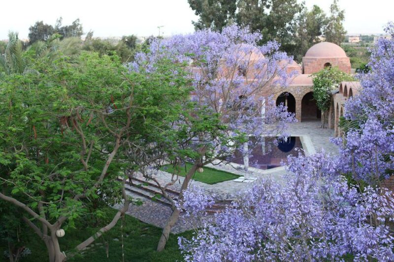 destination wedding budget