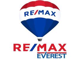 RE/MAX Everest.