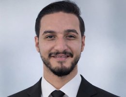 العميل Mahmoud  Zataar