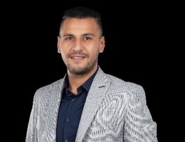 العميل Moataz elafran