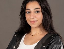 العميل Nirmeen Salem