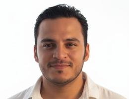 العميل Karim El Azazzy