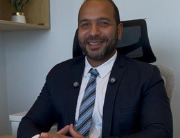 العميل Mahmoud Elhawary