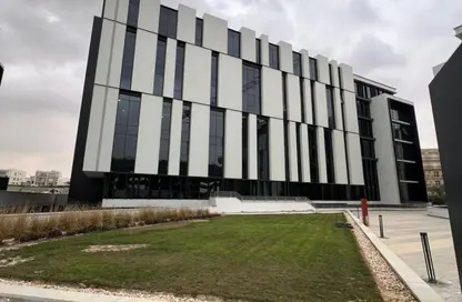 Office Space - Studio - 2 Bathrooms for sale in Hyde Park - New Cairo City - Cairo