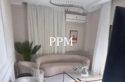 Apartment - 2 Bedrooms - 1 Bathroom for rent in Abdel Halim Hafez St. - El Banafseg 8 - El Banafseg - New Cairo City - Cairo