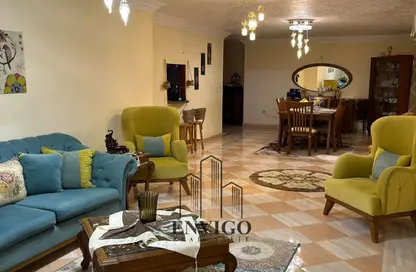 Apartment - 3 Bedrooms - 3 Bathrooms for sale in Ahmed Al Zomor St. - 9th Zone - Nasr City - Cairo