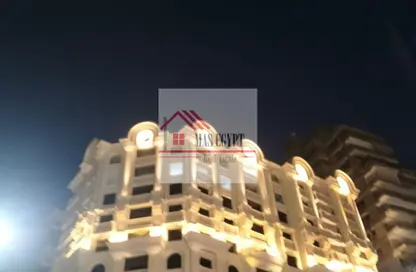 Office Space - Studio - 4 Bathrooms for sale in Gameat Al Dewal Al Arabeya St. - Mohandessin - Giza