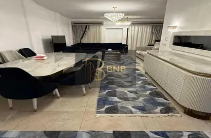 شقة - 2 غرف نوم - 2 حمامات للايجار في مون ريزيدنس - فيفث سكوير - التجمع الخامس - مدينة القاهرة الجديدة - القاهرة
