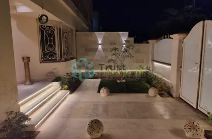 منزل مزدوج - 5 غرف نوم - 4 حمامات للايجار في جرينز - الحي السادس - الشيخ زايد - الجيزة