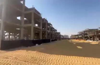 Townhouse - 3 Bedrooms - 3 Bathrooms for sale in Eastshire compound - 5th Settlement Compounds - The 5th Settlement - New Cairo City - Cairo