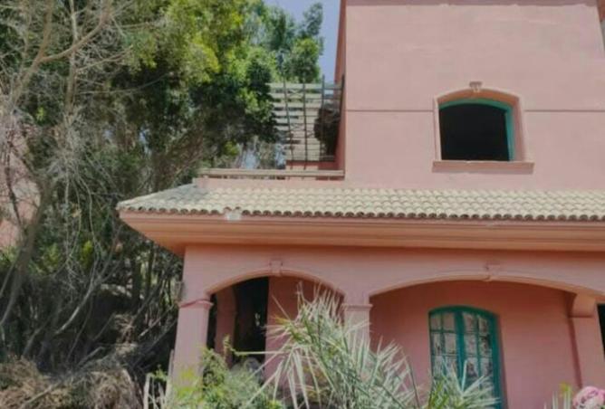 8082818 - Property Image 2