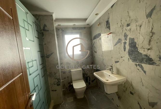 8181476 - Property Image 2