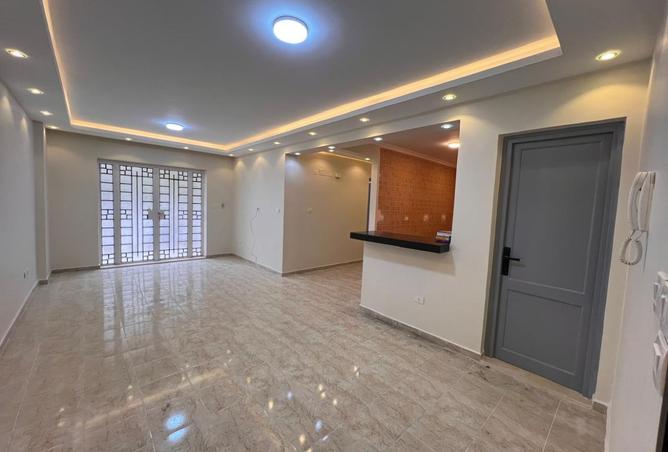 8263090 - Property Image 2