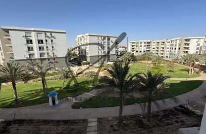 Apartment - 3 Bedrooms - 3 Bathrooms for sale in Hyde Park Business District Mall - South Teseen St. - The 5th Settlement - New Cairo City - Cairo