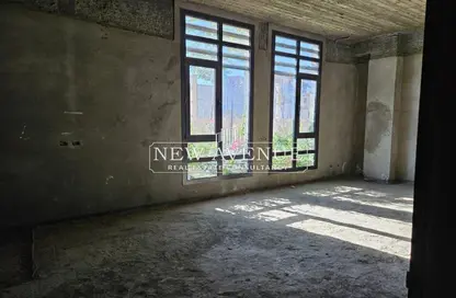مساحات مكتبية - استوديو - 1 حمام للايجار في مساكن ديستريكت 5 - كمبوندات القطامية - القطامية - مدينة القاهرة الجديدة - القاهرة