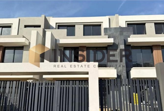 8026566 - Property Image 2