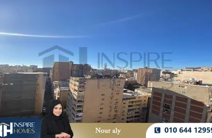 شقة - 3 غرف نوم - 2 حمامات للبيع في جليم - حي شرق - الاسكندرية