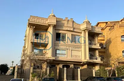 Apartment - 3 Bedrooms - 2 Bathrooms for sale in Al Narges 5 - Al Narges - New Cairo City - Cairo