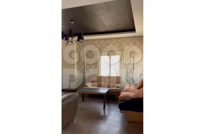 Apartment - 3 Bedrooms - 1 Bathroom for rent in Mohamed Farid St. - El Hegaz Square - El Nozha - Cairo