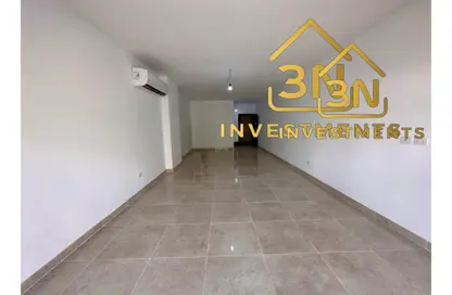 شقة - 3 غرف نوم - 3 حمامات للايجار في مون ريزيدنس - فيفث سكوير - التجمع الخامس - مدينة القاهرة الجديدة - القاهرة