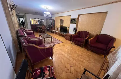 Apartment - 3 Bedrooms - 2 Bathrooms for rent in Nady Smouha Al Riyadi St. - Smouha - Hay Sharq - Alexandria