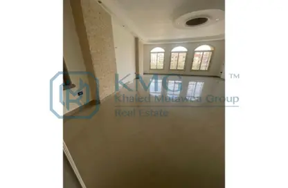 Apartment - 3 Bedrooms - 2 Bathrooms for sale in Mohammed Farid Axis - District 4 - The 5th Settlement - New Cairo City - Cairo