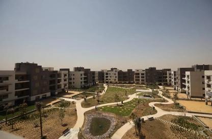 Apartment - 2 Bedrooms - 2 Bathrooms for sale in District 5 - 5th Settlement Compounds - The 5th Settlement - New Cairo City - Cairo