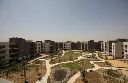 Apartment - 2 Bedrooms - 2 Bathrooms for sale in District 5 - 5th Settlement Compounds - The 5th Settlement - New Cairo City - Cairo