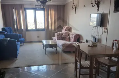 شقة - 2 غرف نوم - 2 حمامات للايجار في شارع نادى سموحة الرياضى - سموحة - حي شرق - الاسكندرية