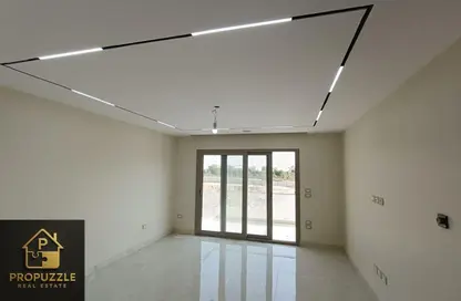 شقة - 2 غرف نوم - 2 حمامات للايجار في جاليريا  مون فالى - المستثمرين الجنوبية - مدينة القاهرة الجديدة - القاهرة