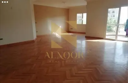 شقة - 3 غرف نوم - 3 حمامات للايجار في طريق بيفرلي هيلز - الحي السابع عشر - الشيخ زايد - الجيزة