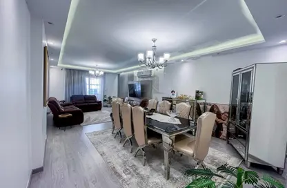 Apartment - 3 Bedrooms - 1 Bathroom for sale in Kafr Abdo St. - Kafr Abdo - Roushdy - Hay Sharq - Alexandria