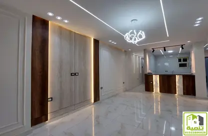 شقة - 3 غرف نوم - 2 حمامات للبيع في البوابة الثالثة القديمة - خفرع - حدائق الاهرام - الجيزة