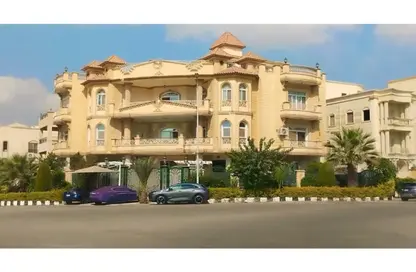 شقة - 3 غرف نوم - 2 حمامات للبيع في شارع عمر خورشيد - البنفسج 10 - البنفسج - مدينة القاهرة الجديدة - القاهرة