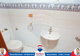 Villa - 8 bedrooms - 8 bathrooms for للايجار in Kafr Abdo St. - Kafr Abdo - Roushdy - Hay Sharq - Alexandria