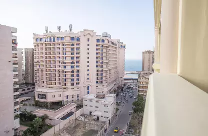 Apartment - 3 Bedrooms - 3 Bathrooms for rent in Al Moaskar Al Romani St. - Roushdy - Hay Sharq - Alexandria