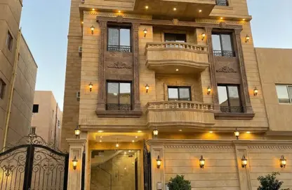 بناية كاملة - 8 غرف نوم - 8 حمامات للبيع في التوسعات الشمالية - مدينة 6 أكتوبر - الجيزة