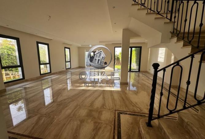 8220636 - Property Image 2