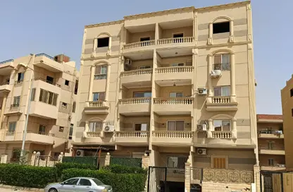 شقة - 2 غرف نوم - 1 حمام للبيع في المجاورة الاولي - المنطقة الثامنة - مدينة الشروق - القاهرة