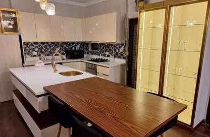 Apartment - 2 Bedrooms - 3 Bathrooms for rent in Lake View Residence - 5th Settlement Compounds - The 5th Settlement - New Cairo City - Cairo
