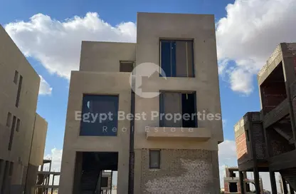 Villa - 4 Bedrooms - 4 Bathrooms for sale in Stei8ht - The 1st Settlement - New Cairo City - Cairo