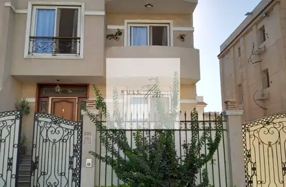 Twin House - 6 Bedrooms - 4 Bathrooms for sale in Yasmine District - 14th District - Sheikh Zayed City - Giza