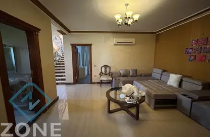 Villa - 3 Bedrooms - 3 Bathrooms for rent in Madinaty - Cairo