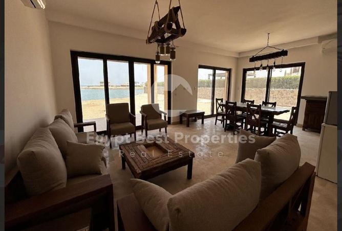 8031772 - Property Image 2