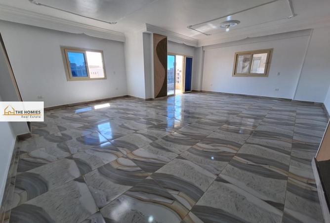 8324362 - Property Image 2