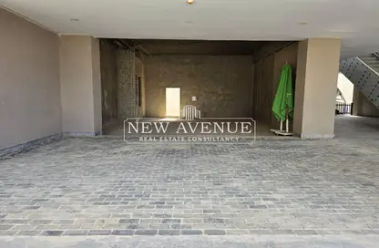 محل - استوديو - 1 حمام للايجار في كمبوند فيلدج جاردن القطامية - كمبوندات التجمع الخامس - التجمع الخامس - مدينة القاهرة الجديدة - القاهرة