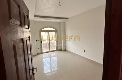 شقة - 3 غرف نوم - 2 حمامات للبيع في حى اسكان الجامعه الامريكية - كمبوندات التجمع الخامس - التجمع الخامس - مدينة القاهرة الجديدة - القاهرة