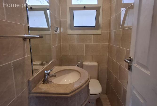 8328001 - Property Image 3