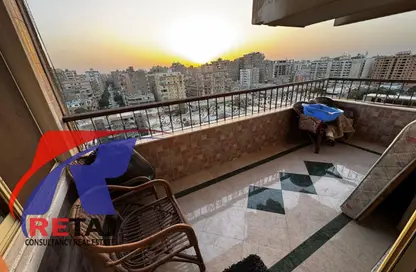 شقة - 3 غرف نوم - 2 حمامات للبيع في شارع نجاتي سراج - المنطقة الثامنة - مدينة نصر - القاهرة